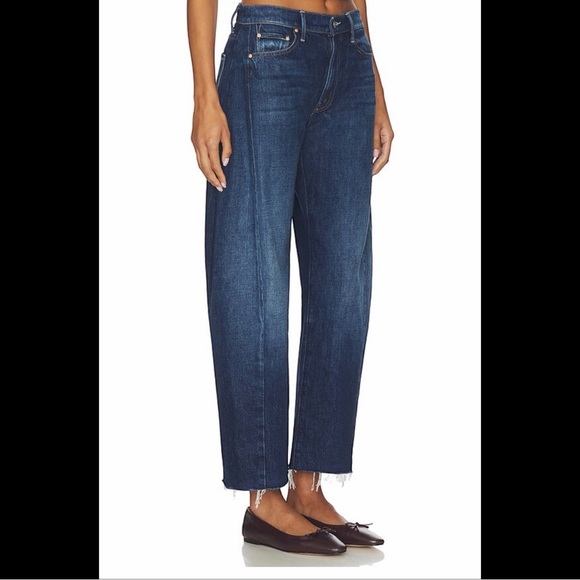 MOTHER Barrel Leg Jean Lil Mid Rise Full Pipe Flood Fray in Unplugged 30 - Picture 4 of 16